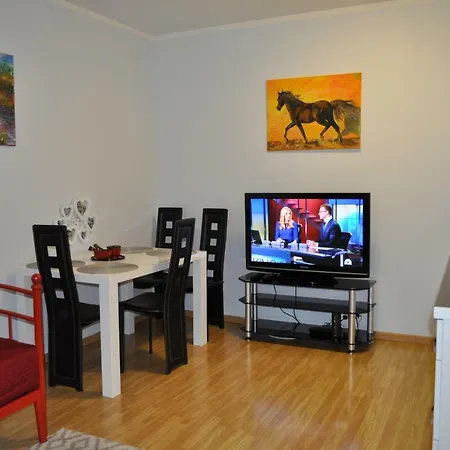Apartment Art & *