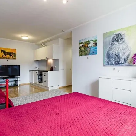 Apartment Art & Reval